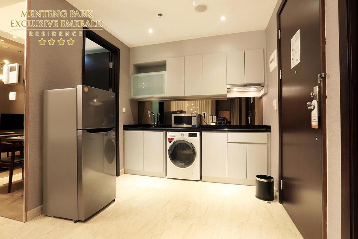 Menteng Park Exclusive Emerald Jakarta Exterior photo