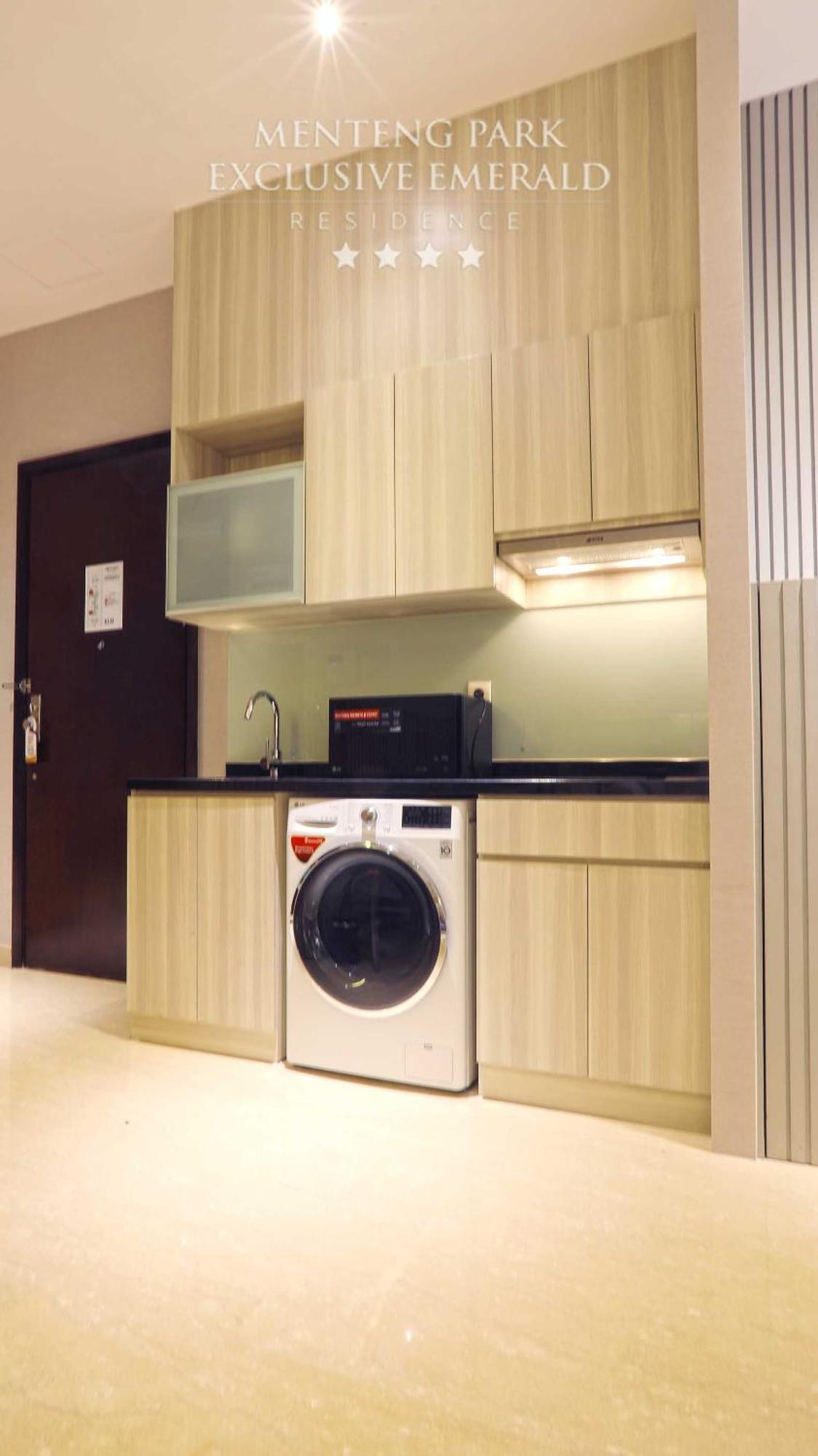 Menteng Park Exclusive Emerald Jakarta Exterior photo